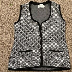 Vintage polyester Black and White Patterned Vest 60-70’s